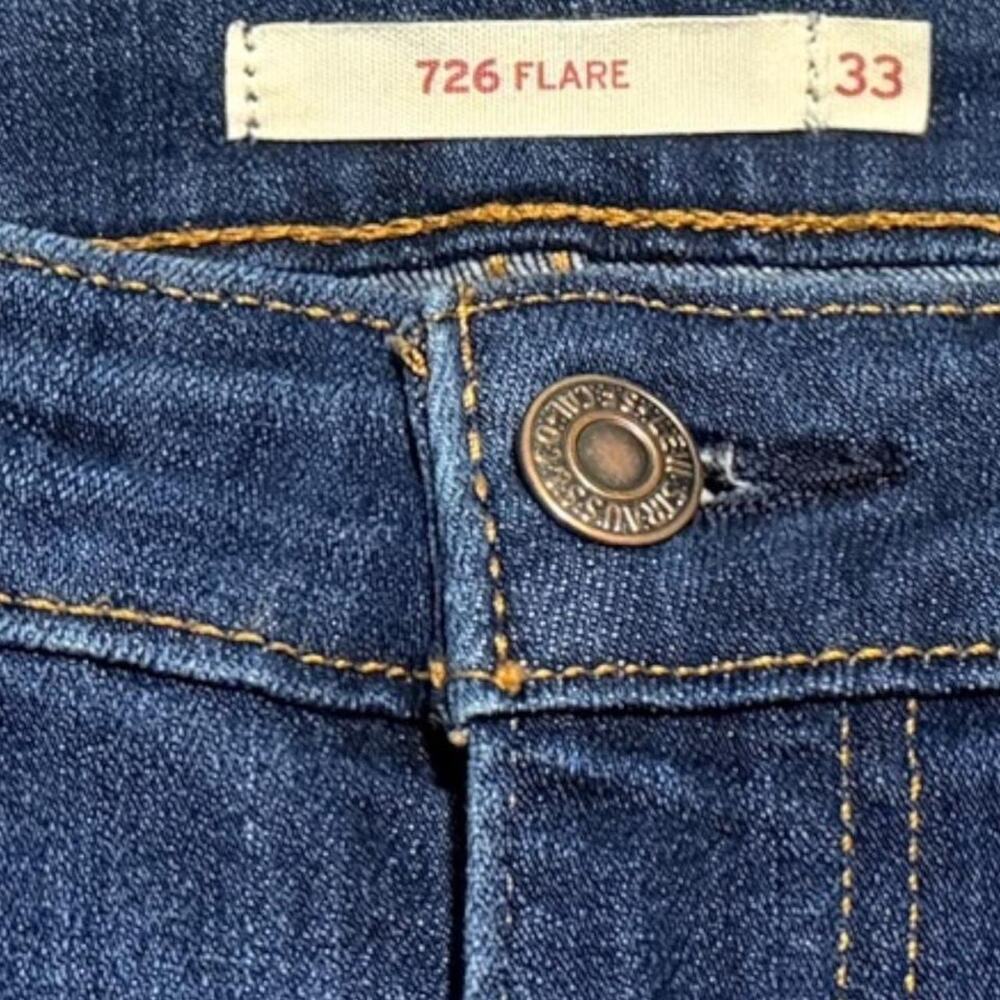 Levi's 726 High Rise Flare Jeans Womens 33 Long Blue Denim - Picture 2 of 4
